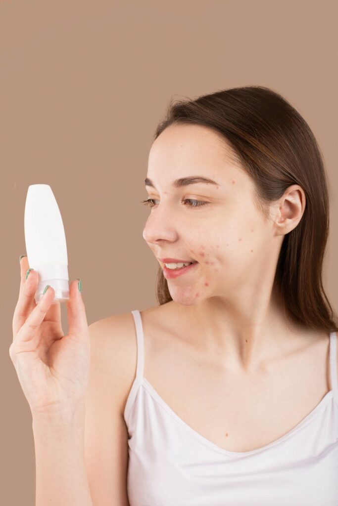 Hình ảnh minh họa: Điều trị mụn chuẩn y khoa là gì? - SkinLab by Dr. Thục